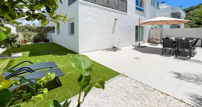 Image No.15-2 Bed Property for sale