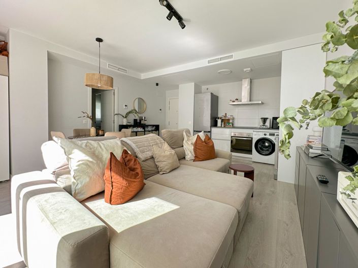 Image No.16-2 Bed Property for sale