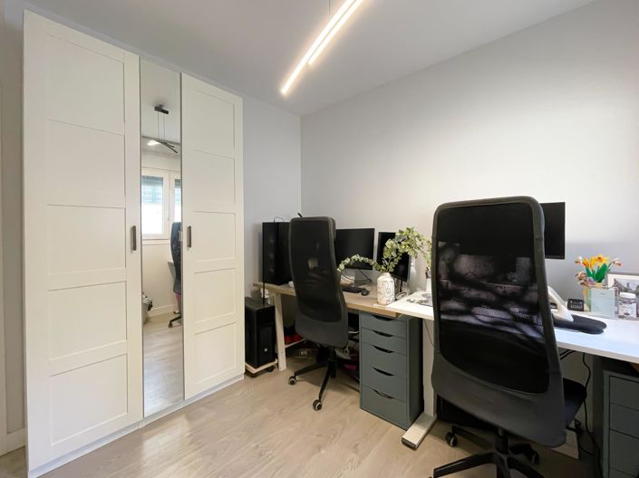 Image No.23-2 Bed Property for sale