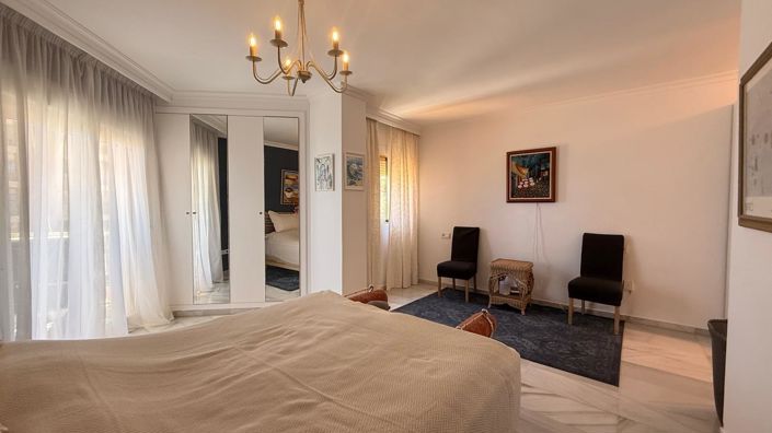 Image No.25-4 Bed Apartment for sale
