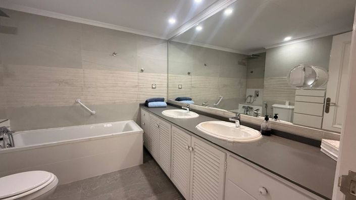 Image No.26-4 Bed Apartment for sale