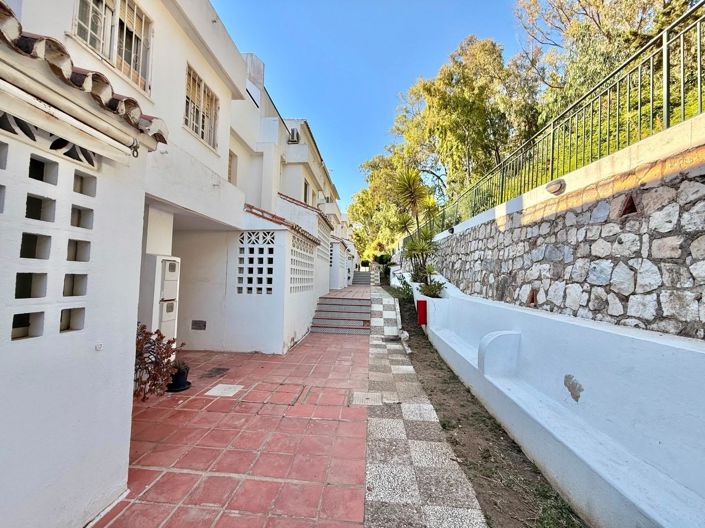 Image No.23-3 Bed Townhouse for sale