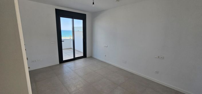 Image No.25-3 Bed Penthouse for sale