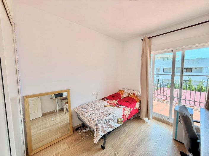 Image No.14-5 Bed Townhouse for sale