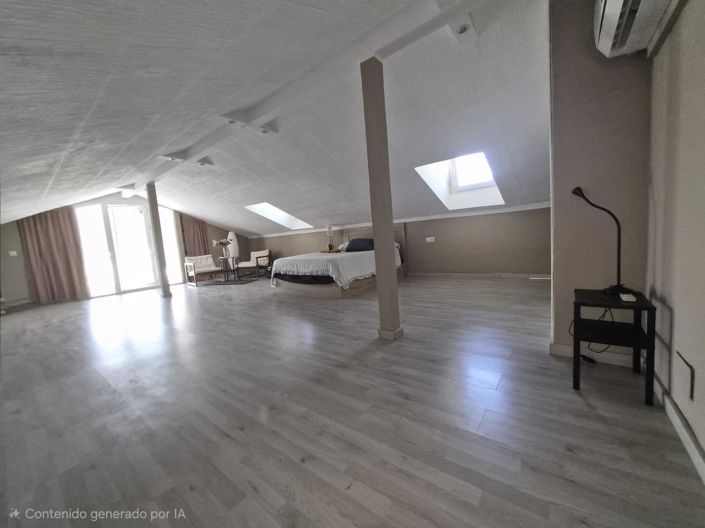 Image No.17-7 Bed House for sale
