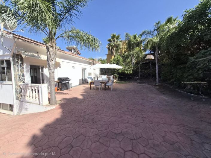 Image No.26-7 Bed House for sale