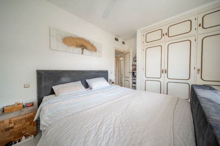 Image No.16-9 Bed Villa for sale