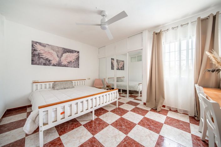 Image No.31-9 Bed Villa for sale