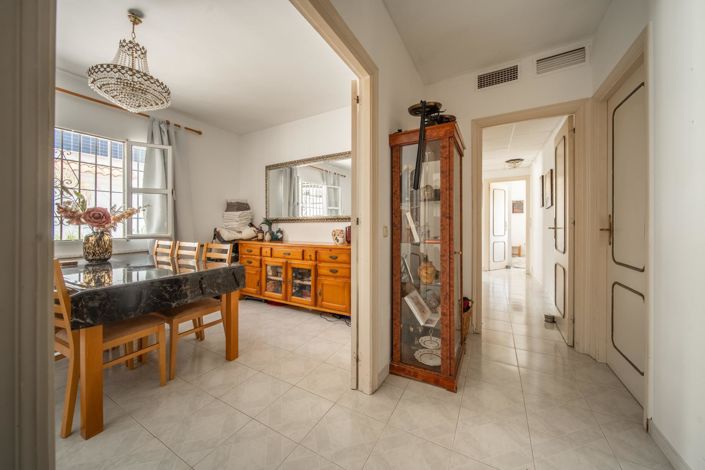 Image No.34-9 Bed Villa for sale