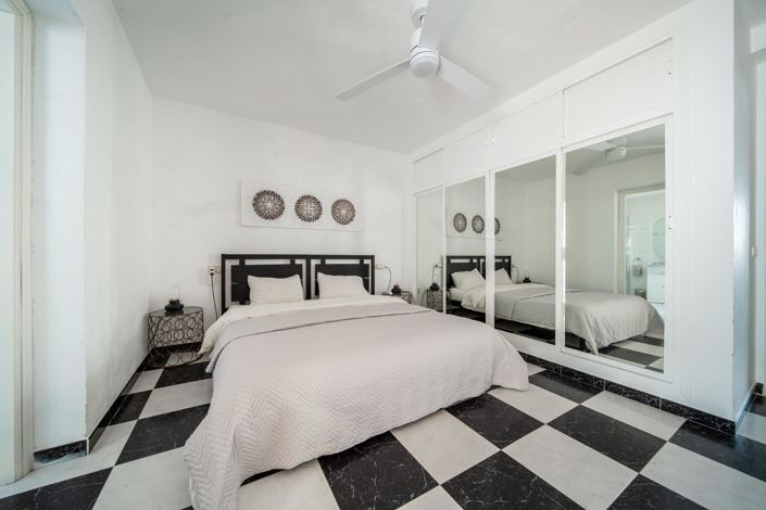 Image No.36-9 Bed Villa for sale