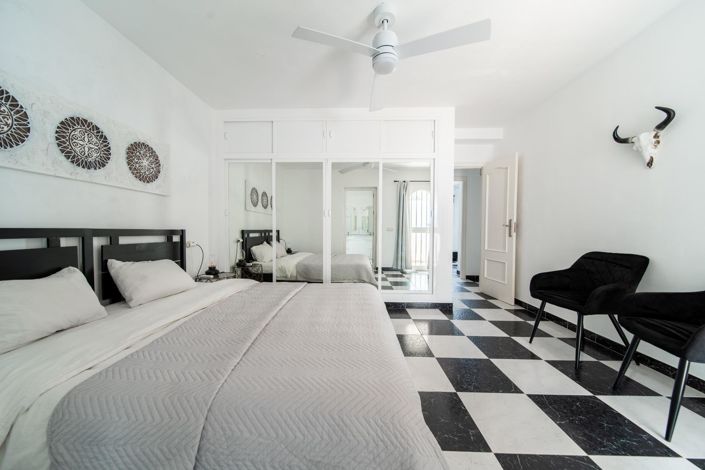 Image No.37-9 Bed Villa for sale