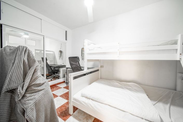 Image No.43-9 Bed Villa for sale