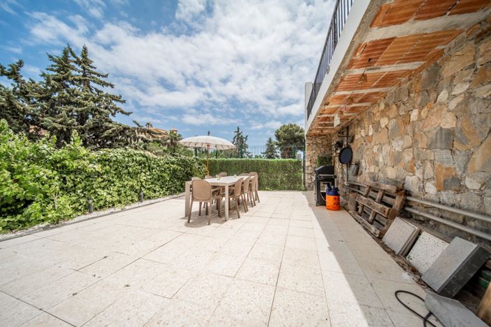 Image No.45-9 Bed Villa for sale
