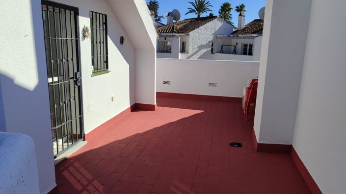 Image No.24-3 Bed Townhouse for sale
