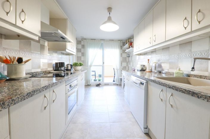Image No.12-3 Bed Flat for sale