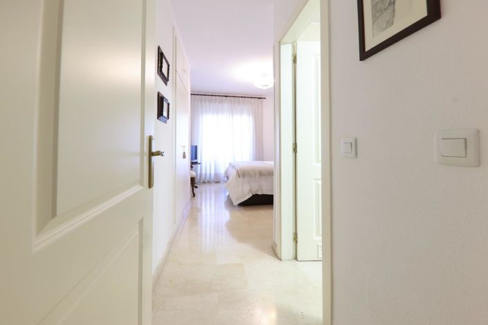 Image No.18-3 Bed Flat for sale