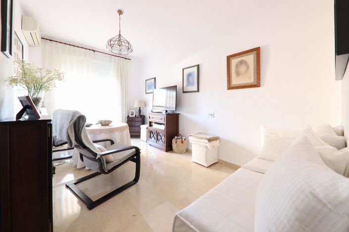 Image No.28-3 Bed Flat for sale
