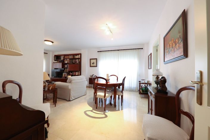 Image No.4-3 Bed Flat for sale