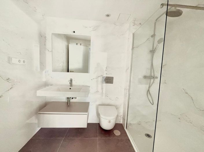 Image No.10-3 Bed Apartment for sale