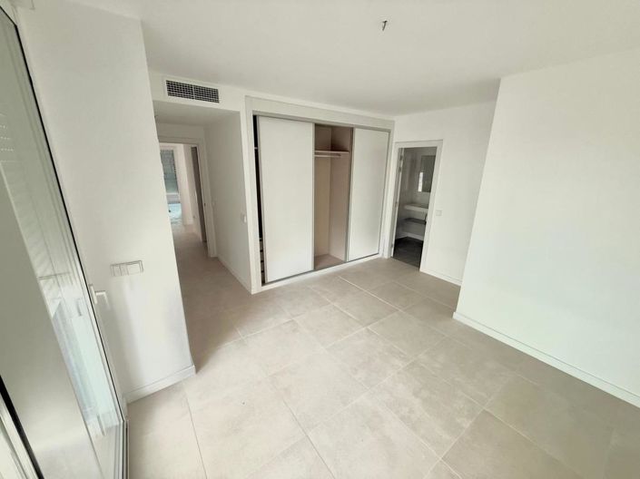 Image No.13-3 Bed Apartment for sale