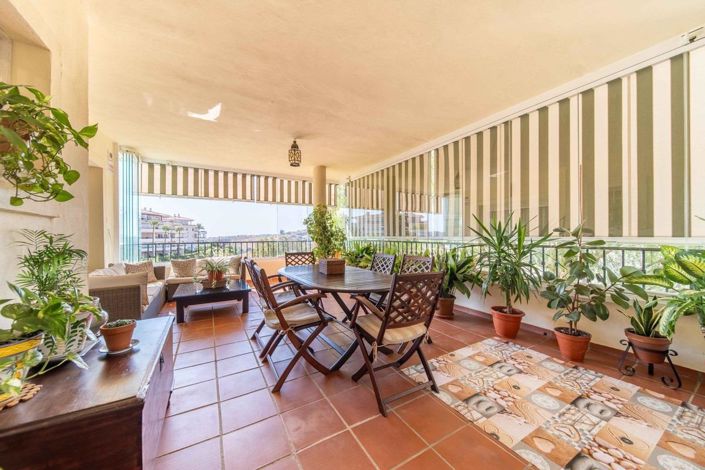 Image No.22-3 Bed Property for sale