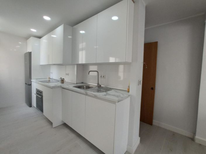 Image No.4-2 Bed Flat for sale
