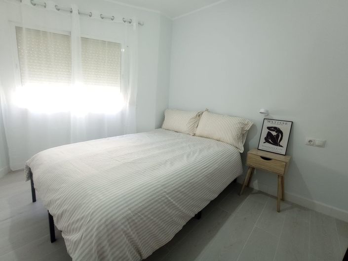 Image No.8-2 Bed Flat for sale