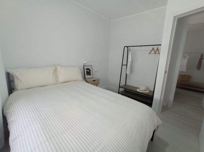Image No.9-2 Bed Flat for sale