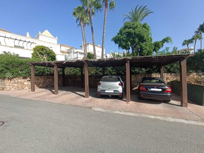 Image No.18-4 Bed Townhouse for sale