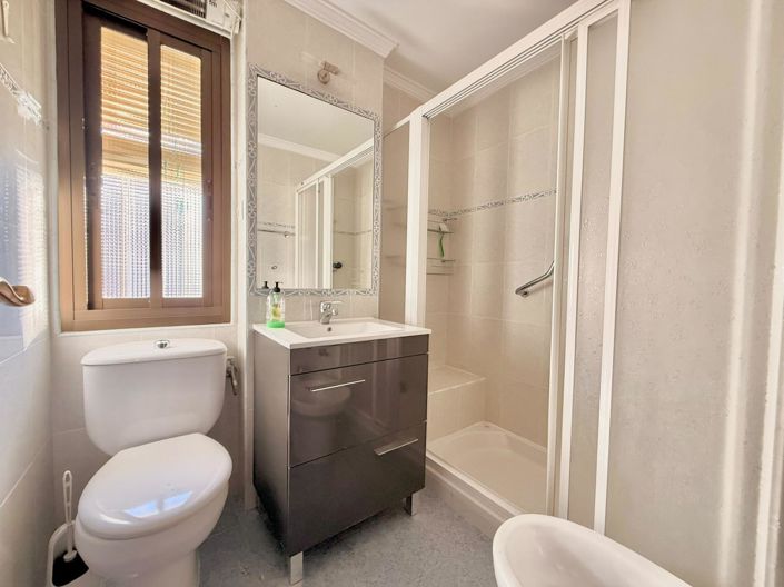 Image No.17-4 Bed Flat for sale