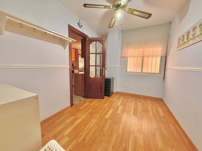 Image No.18-4 Bed Flat for sale
