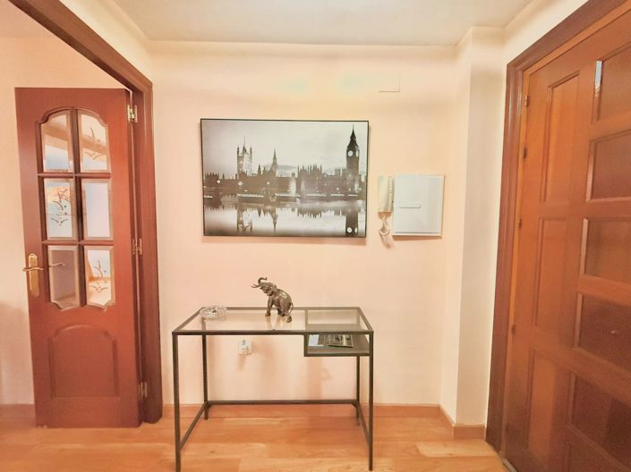 Image No.7-4 Bed Flat for sale