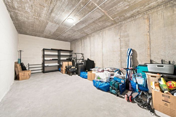 Image No.28-2 Bed Flat for sale