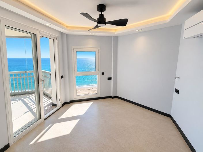 Image No.11-2 Bed Flat for sale