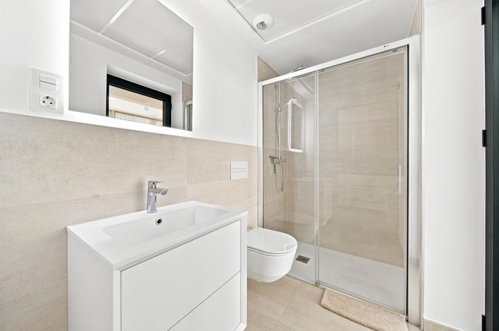 Image No.11-2 Bed Flat for sale