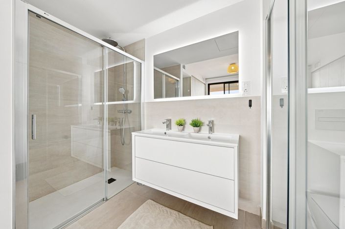 Image No.9-2 Bed Flat for sale