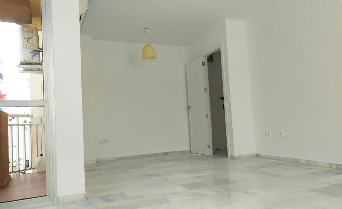 Image No.3-Appartement de 2 chambres à vendre