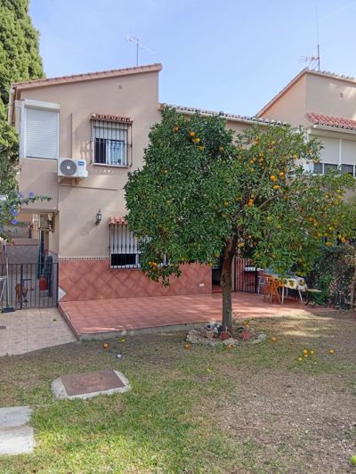 Image No.19-4 Bed Townhouse for sale