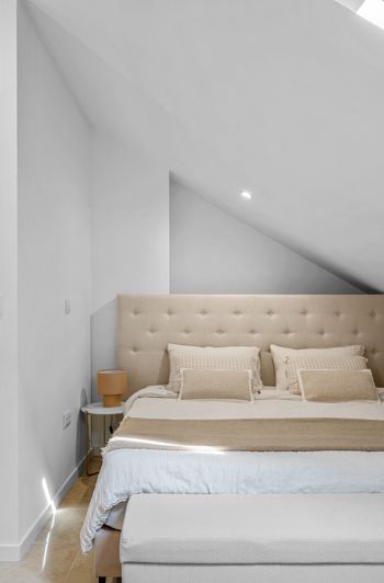 Image No.37-4 Bed Townhouse for sale