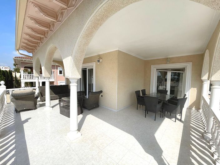 Image No.11-4 Bed Villa for sale