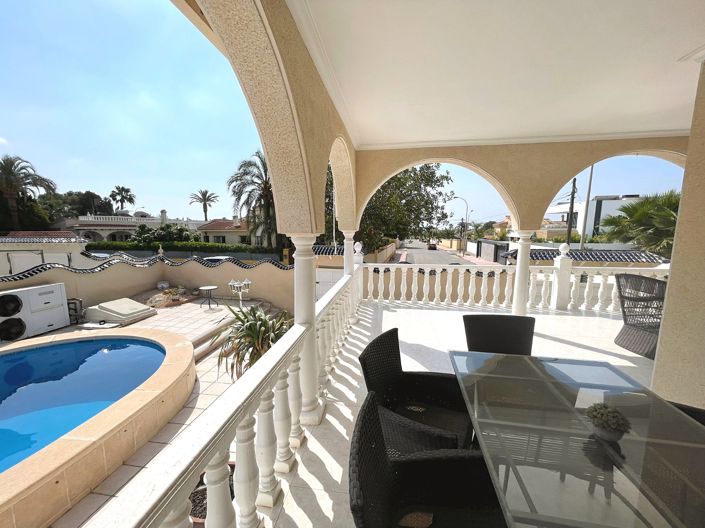 Image No.13-4 Bed Villa for sale
