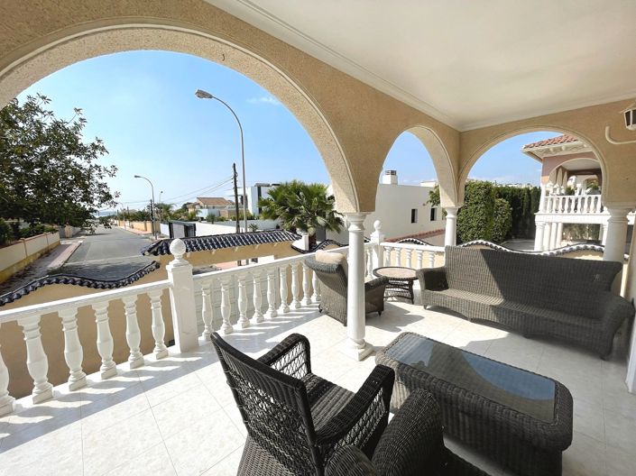 Image No.16-4 Bed Villa for sale