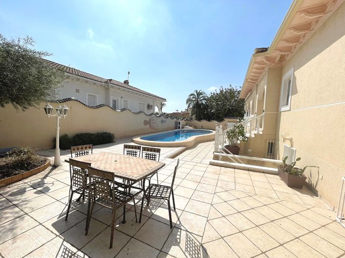 Image No.28-4 Bed Villa for sale