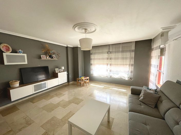 Image No.2-4 Bed Apartment for sale
