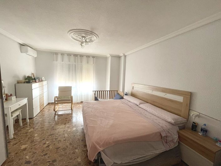 Image No.6-4 Bed Apartment for sale