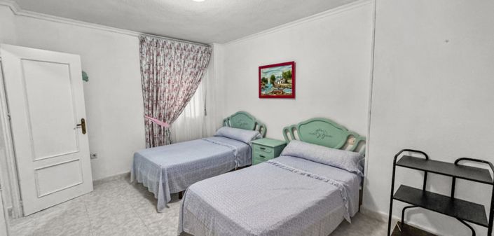 Image No.13-3 Bed Apartment for sale