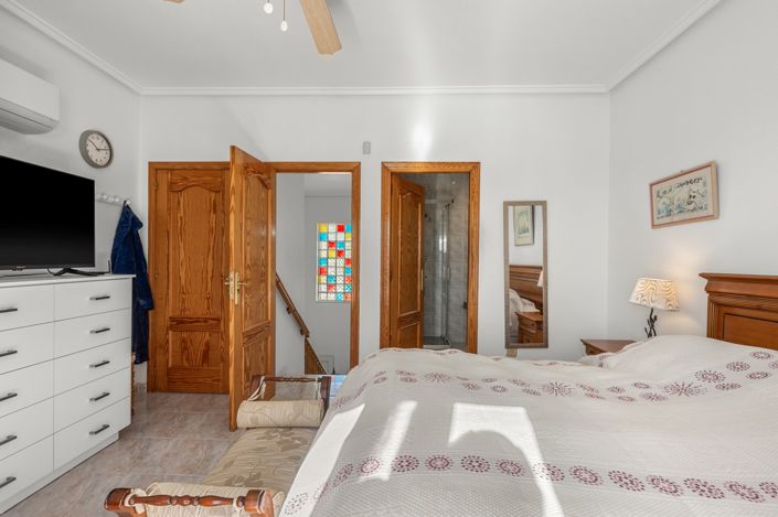 Image No.21-3 Bed Villa for sale