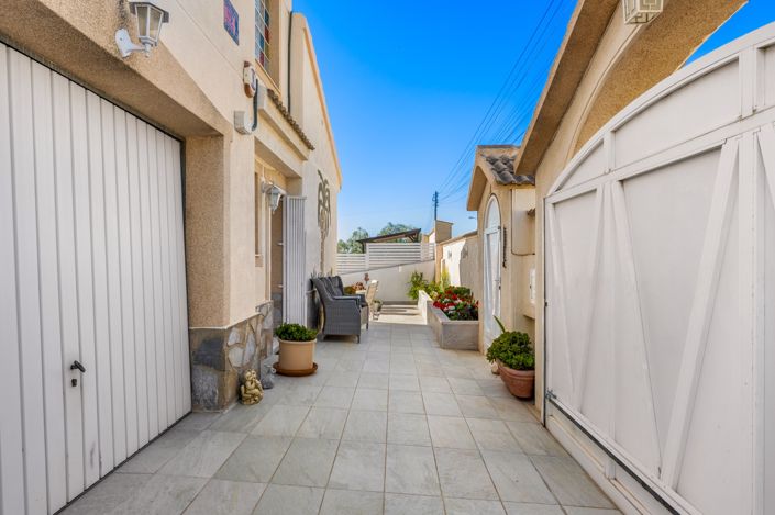 Image No.41-3 Bed Villa for sale