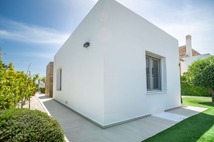 Image No.33-3 Bed Villa for sale