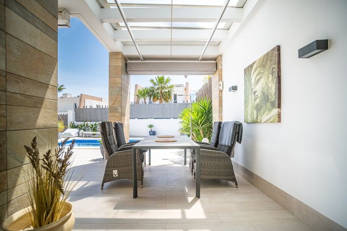 Image No.7-3 Bed Villa for sale